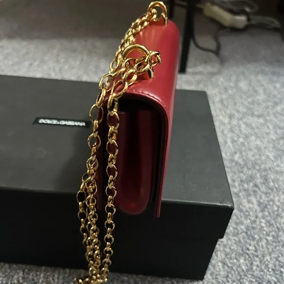 Dolce & Gabbana Red 
DG girls shoulder bag - Picture 3 of 14